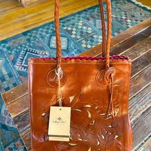 EUC Patricia Nash Bucket Style Tooled Leather Bag in Cognac and Gold.